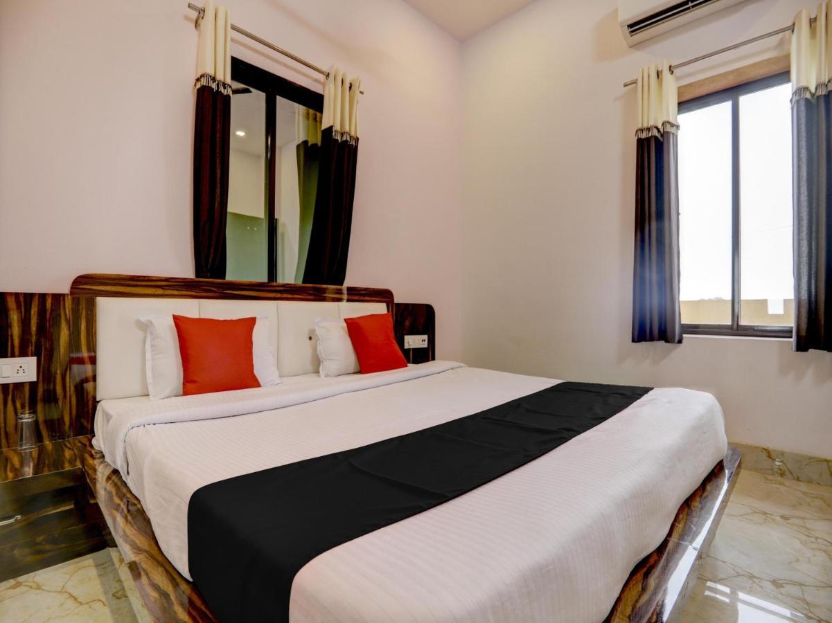Capital O 72337 Hotel Konkan Tadka Mumbai Luaran gambar